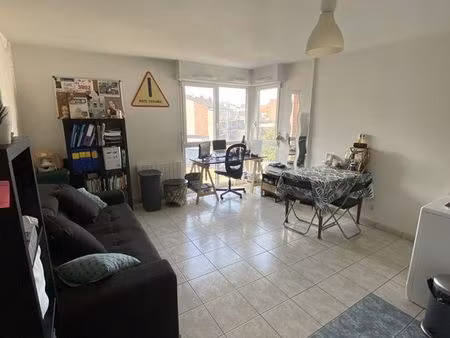studio 1 pièce 26 m²