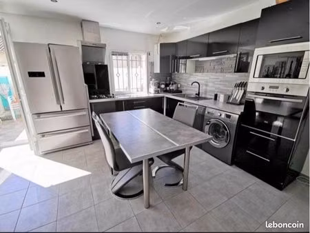 t3 duplex 58 m² avec terrasse – bernis