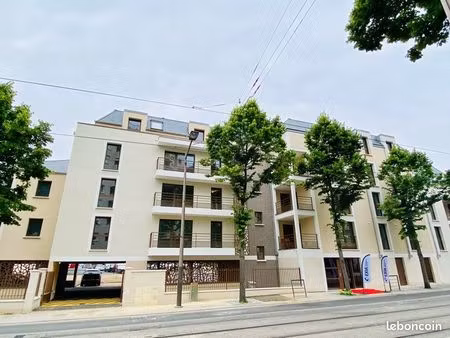 st marceau t3 neuf proche de toutes facilités