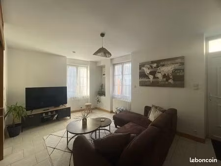 maison avec une chambre