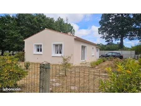 maison à louer à l'année