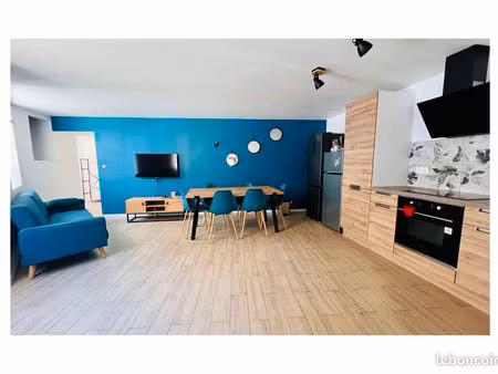 55 m2 centre de thiers eau/elec inclu