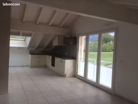 appartement t3 à amancy