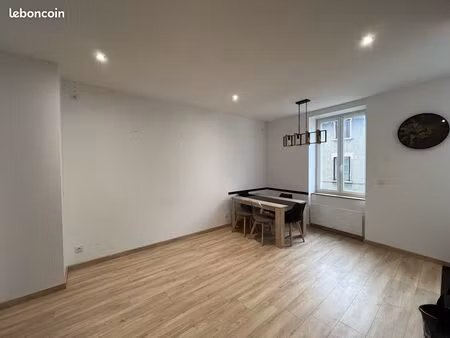 appartement meublé entièrement rénové – 61 m²