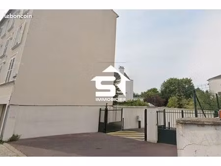 parking/box 12 m² fontenay sous bois