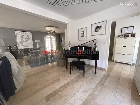 maison 7 pièces 180 m²