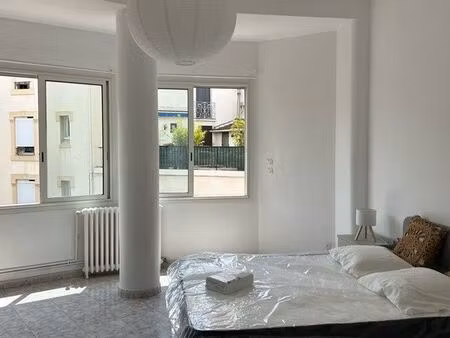 appartement t3 meublé de 62 m² entièrement rénové – disponible immédiatement à la location