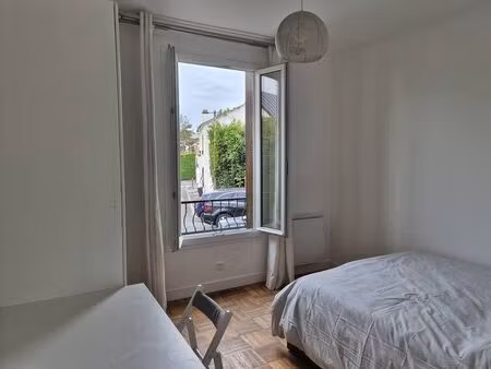 chambre 3 pièces 50 m²