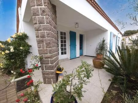 vente maison à saint-hilaire-de-riez (85270) : à vendre / 117m² saint-hilaire-de-riez