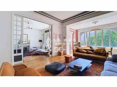 vente maison à lorient (56100) : à vendre / 289m² lorient