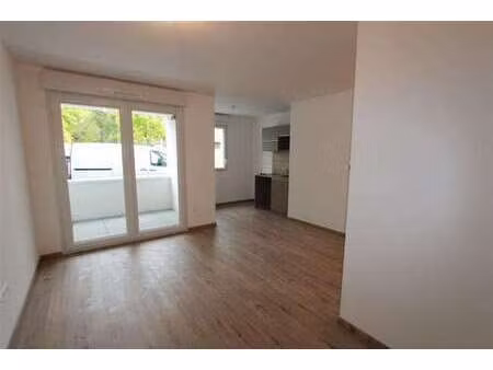 location appartement 2 pièces à nantes (44000) : à louer 2 pièces / 42m² nantes
