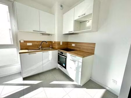 location appartement 3 pièces à nantes (44000) : à louer 3 pièces / 58m² nantes