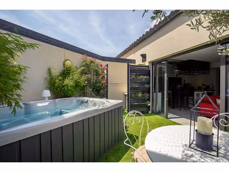location appartement 3 pièces 74 m² à aix-en-provence (13080)