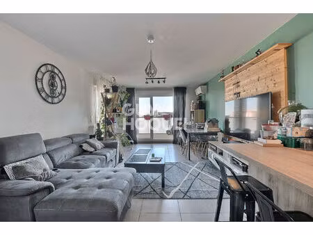 à vendre  t4 de 78 m² avec grande terrasse et garage dans une résidence de 2019 bron proch