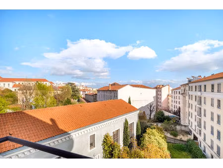 entre chartreux et boulevard croix rousse - jolie vue et calme
