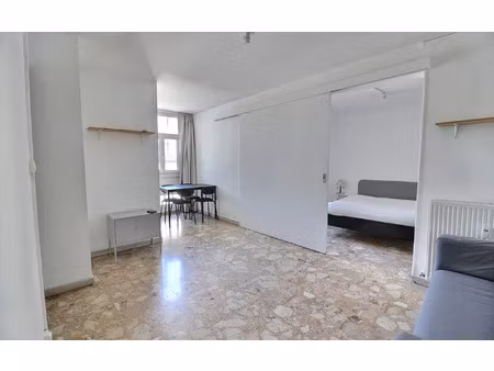 location appartement  38 m² t-2 à marseille 6  895 €