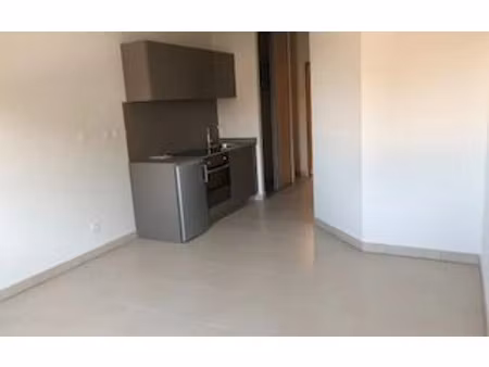 location appartement  m² t-1 à vedène  405 €