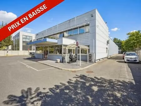 vente local d'activités 2 525 m²