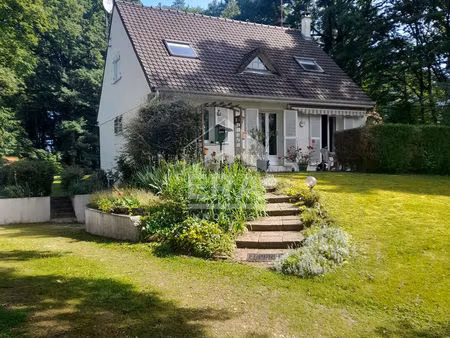 maison de 116 m² sur un terrain arboré de 4 200 m²