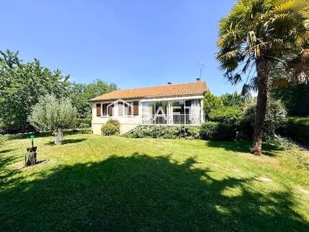 vente maison à secondigny (79130) : à vendre / 83m² secondigny