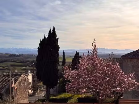 maison de village rénovée – 130 m² – 4 chambres – jardin avec vue pyrénées
