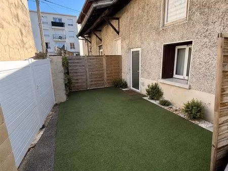t2 bis vaulx-en-velin avec terrasse 20m2