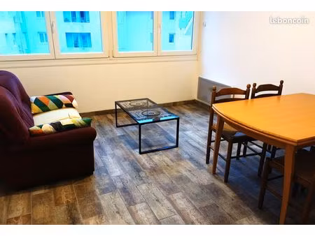 t2 meublé 39 m² centre-ville brest – 675 /mois cc