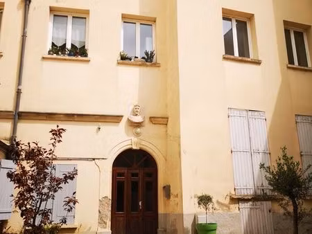 charmant t4 plein centre ville rue pietonne chateau-thierry