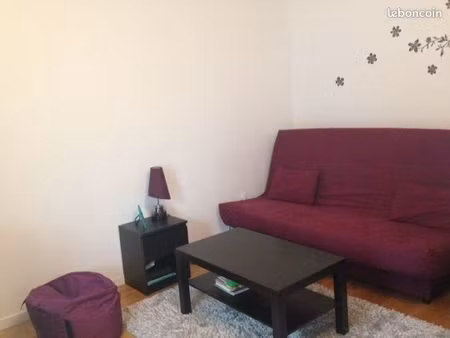 studio excellent état 30 m2 + parking ss 800 euros cc