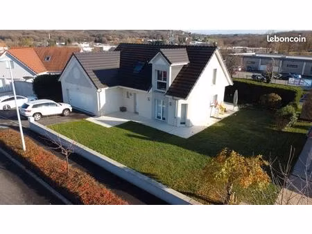 appartement 5 pièces 144 m²