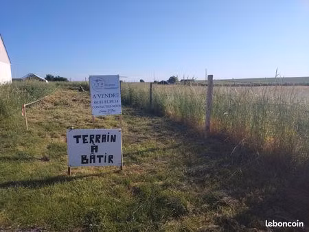 terrain 889 m² serez la boissière