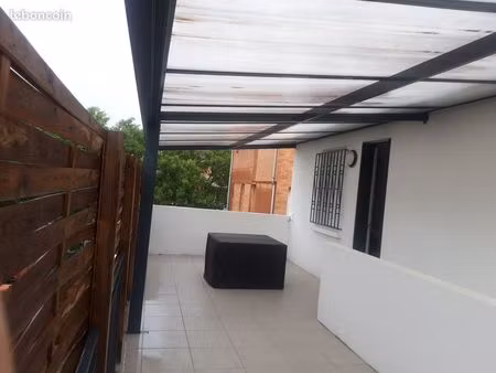 t3 de 75 m²  grande terrasse  parking  entre métro pharmacie et saint-agne