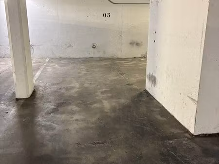 grande place de parking