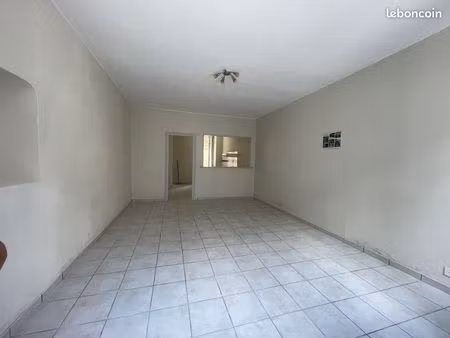 loue maison de ville
