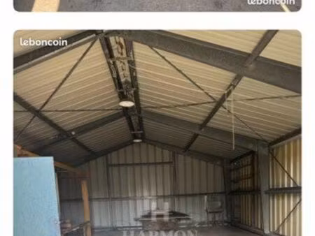 hangar/ box