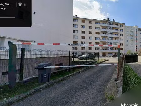 place de parking à louer
