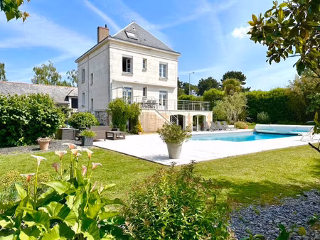 maison de luxe à vendre dans le quartier la roseraie