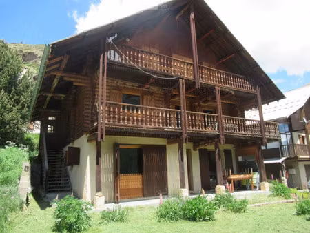 maison de luxe à vendre à molines-en-queyras