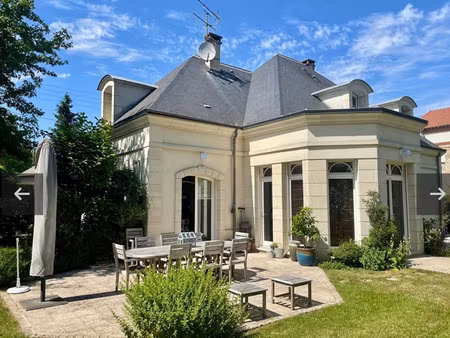 villa de luxe à vendre dans le quartier centre montmorency centre