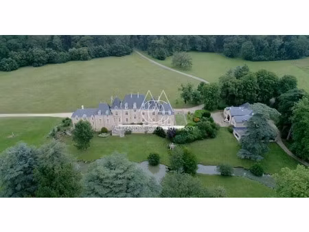château à vendre à iteuil