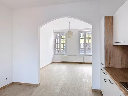 appartement à louer à rue de la baume 242 seraing (vbe28978)