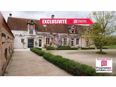 exclusivité - propriété avec beaucoup de cachet proche de tigy longère  ecuries  piste...