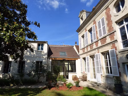 maison de luxe à vendre dans le quartier saint lazare-veneurs