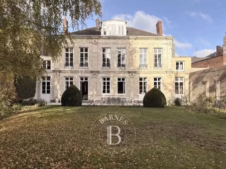 hôtel particulier à vendre dans le quartier hyper centre