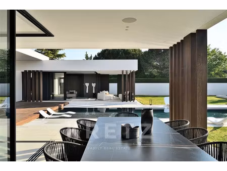 maison de luxe à vendre dans le quartier le plan