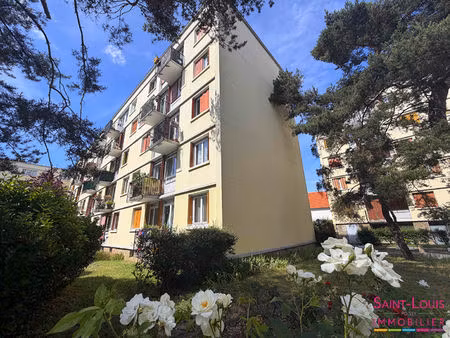 poissy proche centre-ville et rer 4 pièces lumineux avec balcon et pkg