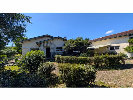 ensemble immobilier maison et dépendance à saint pierre du mont