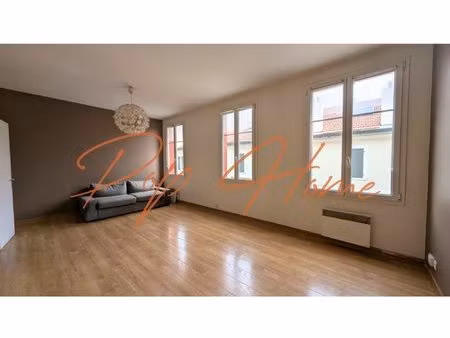 appartement t4 traversant avec vue dégagée