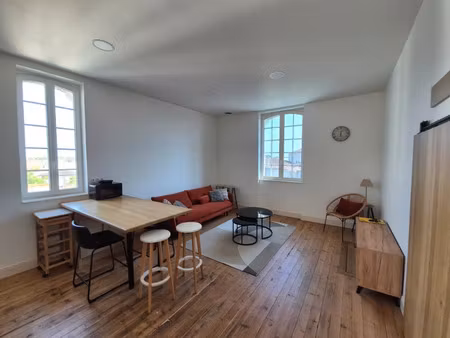 location meublée appartement 3 pièces 56 m² à cognac (16100)  750 €