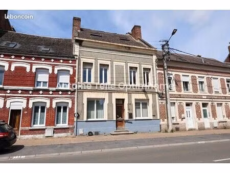 immeuble 14 pièces 255 m²